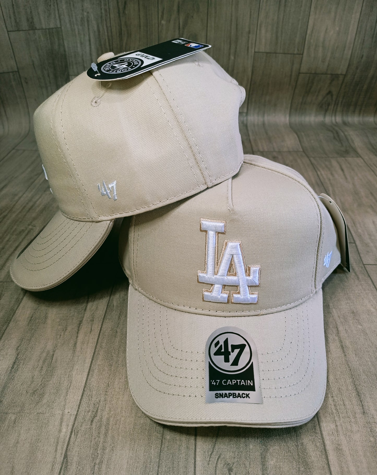 Gorra 1.1  L.A Beige/Blanca