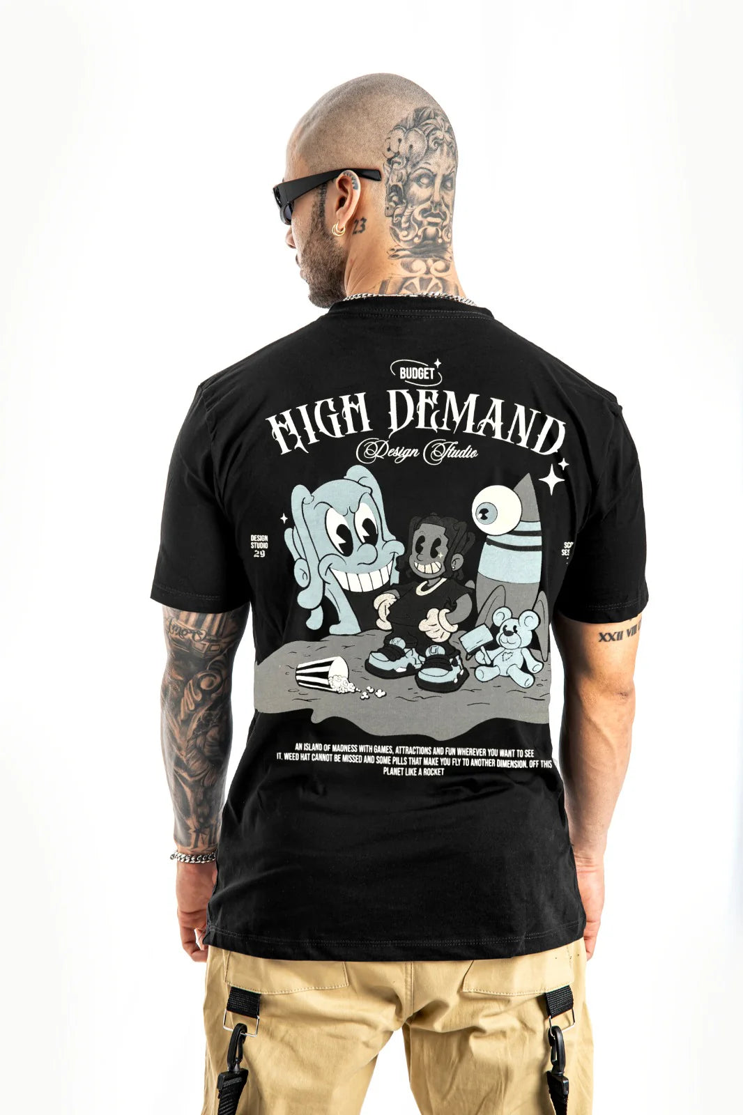 Camiseta Nigh Demand Negra