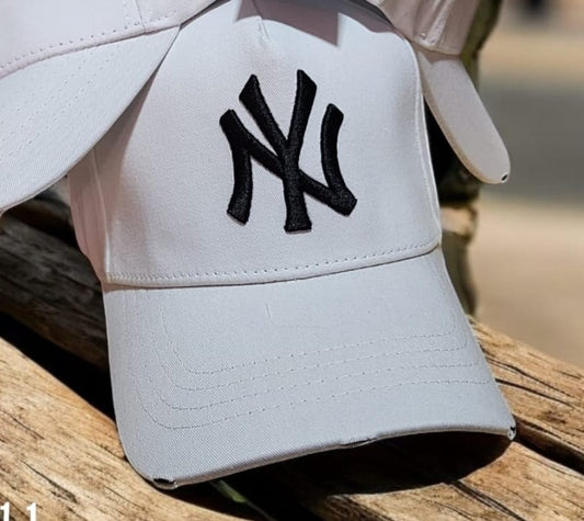 Gorra Premium NY Rustica Blanca Negra